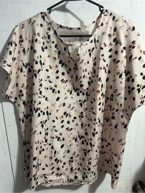 Women's Cream Short-Sleeve Printed Blouse